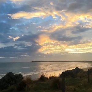 女生张开腿让男生甬的视频
