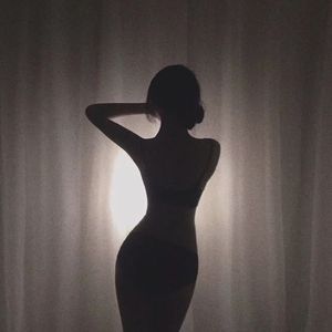 巧露视频倒闭了吗
